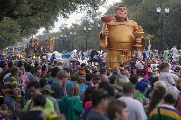 Parade2.jpg.95e4ef40eb368b27d25bff47aa0d2bae.jpg